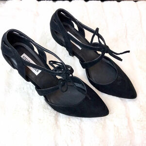 Steve Madden | Black Velvet Pointed Tie Heels 8.5